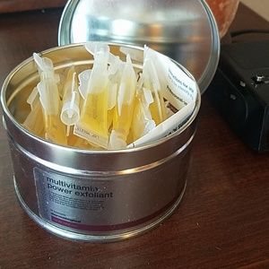 Multivitamin power exfoliant